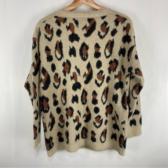 WorkShop Republic Clothing Leopard‎ Animal Print Eyelash Fringe Pullover Sweater - Picture 2 of 3